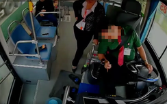 Tài xế đột quỵ khi đang lái xe buýt ở TP.HCM