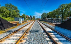 Đường sắt có tốc độ thiết kế trên 120km/h bắt buộc có hàng rào bảo vệ