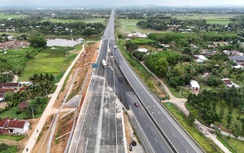 Cận cảnh điểm đấu nối cao tốc Quảng Ngãi - Hoài Nhơn vào cao tốc Đà Nẵng - Quảng Ngãi
