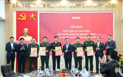 Báo Nhân Dân phát hành, trao Báo Xuân Bính Ngọ tới cán bộ, chiến sĩ biên giới, hải đảo