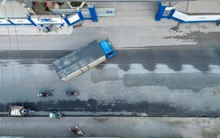 Sau phản ánh của Báo Xây dựng, đường vào Cảng Tân Thuận được sửa chữa, lưu thông an toàn