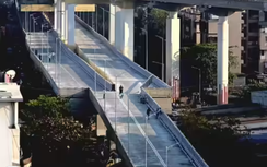 Giới chức Ấn Độ lý giải việc "bóp" cầu vượt đột ngột từ 4 làn về 2 làn