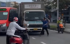 Xử lý tài xế xe tải chặn đường xe buýt, dùng hung khí đe dọa người khác ở Đà Nẵng