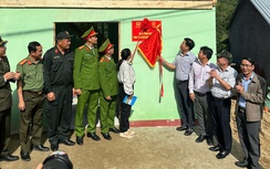 Công an tỉnh Quảng Ngãi bàn giao căn nhà đầu tiên thuộc "Chiến dịch Quang Trung"