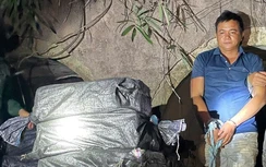 Quảng Ngãi: Bắt nhóm đối tượng dùng ghe vận chuyển pháo lậu từ Campuchia về Việt Nam