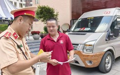 Hà Nội: CSGT kiểm tra xe chở học sinh, phát hiện vi phạm về thiết bị chống bỏ quên trẻ em