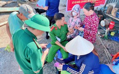 Cà Mau: Đồn Biên phòng Hòn Chuối hỗ trợ cư dân kích hoạt tài khoản VNeID và kỹ năng số
