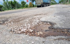 Tuyến đường nghìn tỷ dẫn về trung tâm Quy Nhơn hư hỏng, mất ATGT sau mưa lớn