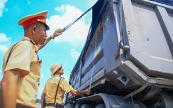 Hà Nội: Một tuần, CSGT xử lý hàng trăm xe tải vi phạm, nhiều xe chở quá tải trọng