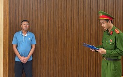 Bắt tạm giam người đàn ông cầm dao chặn xe, đe dọa người đi đường ở Quảng Trị