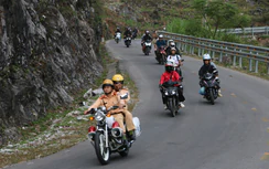100 mô tô vượt đèo Mã Pì Lèng quảng bá du lịch vùng cao Tuyên Quang