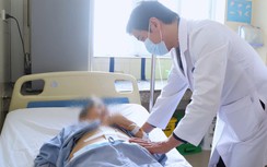 Phẫu thuật thành công cho cụ bà 100 tuổi mắc u dạ dày