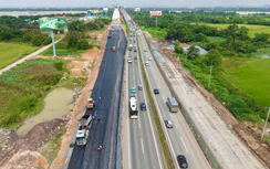 Mở rộng cao tốc TP.HCM - Long Thành: Thiếu nhựa đường, nhân lực trong giai đoạn nước rút