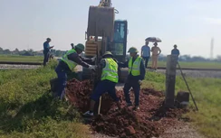 Đóng, thu hẹp 8 lối đi tự mở qua đường sắt ở Nghệ An