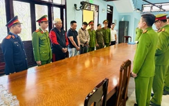 Huế: Bắt giam 3 đối tượng khai thác tài nguyên trái phép