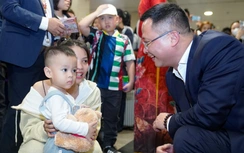 Cục trưởng Cục Hàng không thăm, chúc Tết bà con ngay tại sân bay Tân Sơn Nhất