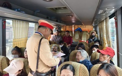 Nhiều tài xế và chủ xe bị phạt vì nhồi nhét khách về quê đón Tết