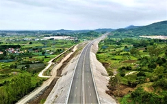Vì sao chưa thông xe 36km cao tốc Chí Thạnh - Vân Phong dịp tết Nguyên đán?