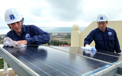 Tết của người gác đèn Bạch Long Vĩ