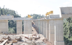 Đào hầm, bắc cầu trên tuyến cao tốc Khánh Hòa - Buôn Ma Thuột