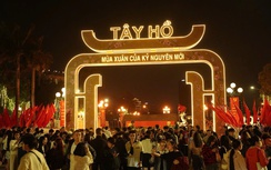 Người dân Thủ đô háo hức đón Giao thừa Bính Ngọ 2026