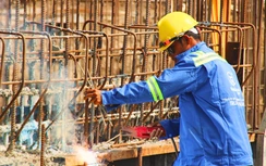 Giữ nhịp thi công giữa mùa xuân trên công trường cao tốc Châu Đốc - Cần Thơ - Sóc Trăng