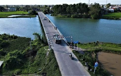 Huế: Cầu trên tỉnh lộ 4 sụt lún mố trụ, xuống cấp nghiêm trọng