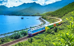 Lần đầu tiên, một đoàn tàu kể câu chuyện hạnh phúc của người Việt