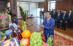 Lãnh đạo Bộ Xây dựng dâng hương nhân kỷ niệm 96 năm ngày thành lập Đảng