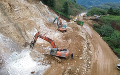 Siết tiến độ các gói thầu chậm tại dự án giao thông miền núi phía Bắc