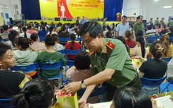 Hàng ngàn phần quà Tết đến tay công nhân, người nghèo Đồng Nai