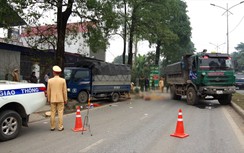 Bản tin TNGT 5/2: Không làm chủ tốc độ, tài xế xe tải tông CSGT và một người dân tử vong