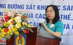 Đường sắt Việt Nam gặp mặt, tặng quà nữ công nhân lao động khu vực Sài Gòn