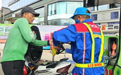 Giá xăng tăng hơn 5.100 đồng/lít, dầu tăng gần 9.000 đồng