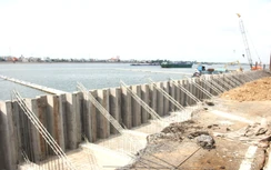 Đồng Tháp: Tăng tốc thi công dự án chống sạt lở bờ kè sông Tiền