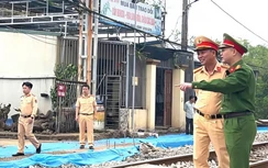 Đóng bốn lối đi tự mở nguy hiểm qua đường sắt ở Ninh Bình