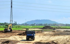 Quảng Ngãi: Mặt bằng xôi đỗ, dự án đường 3.500 tỷ đồng triển khai ì ạch