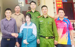 Bất ngờ nhận tiền từ tài khoản lạ, gia đình nữ sinh nhờ công an xã tìm người chuyển nhầm
