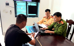 Vụ xe bán tải đỗ chắn đường ở Nghệ An, lập biên bản xử lý vi phạm hành chính chủ xe