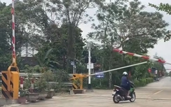 Hà Tĩnh: Xử lý nghiêm tình trạng vượt rào chắn, phớt lờ tín hiệu đường sắt