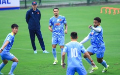 HLV Kim Sang-sik tiết lộ cách sử dụng Xuân Son và Hoàng Hên ở tuyển Việt Nam