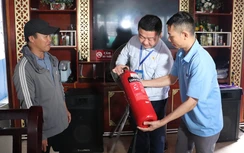 Tăng cường kiểm tra tàu du lịch trên Vịnh Hạ Long trước cao điểm du lịch