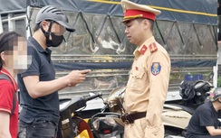 Hà Nội: Bị CSGT xử phạt, nhiều phụ huynh học sinh trần tình đủ lý do