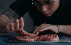 Jun Phạm gây tranh cãi với MV “Truth or dare”, đạo diễn nói gì?