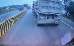 CSGT TP.HCM làm việc với tài xế xe ben "đánh võng" trên quốc lộ 13