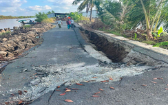 Cà Mau: Sụt lún mặt đường nghiêm trọng trong đêm gây chia cắt giao thông