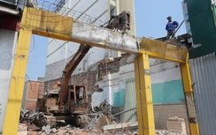 Người dân dỡ nhà, bàn giao mặt bằng dự án mở rộng quốc lộ 13 gần 21.000 tỷ đồng