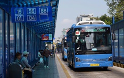 TP.HCM tính phương án miễn vé xe buýt: Không thu tiền nhưng vẫn phải quét thẻ