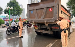 Hà Nội xử lý hơn 900 xe tải vi phạm trong 12 ngày