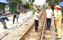 Ninh Bình đóng lối đi tự mở nguy hiểm qua đường sắt Bắc - Nam